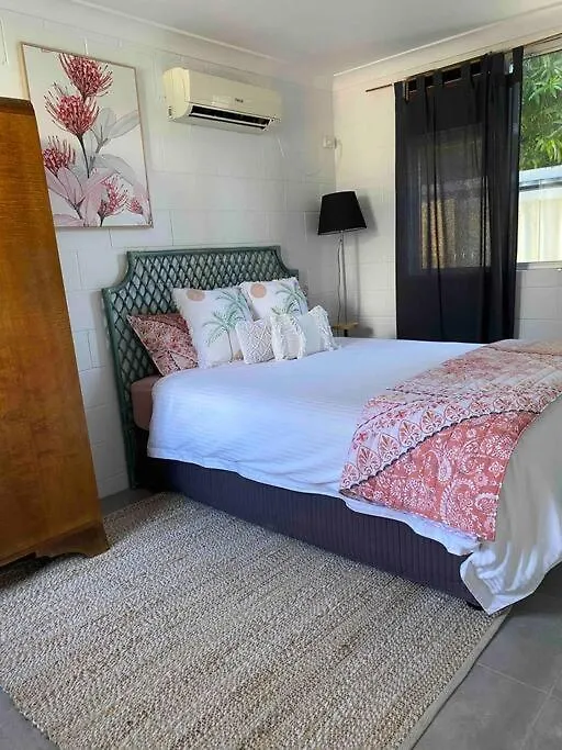 Lily St Courtyard Oasis Apartment Townsville