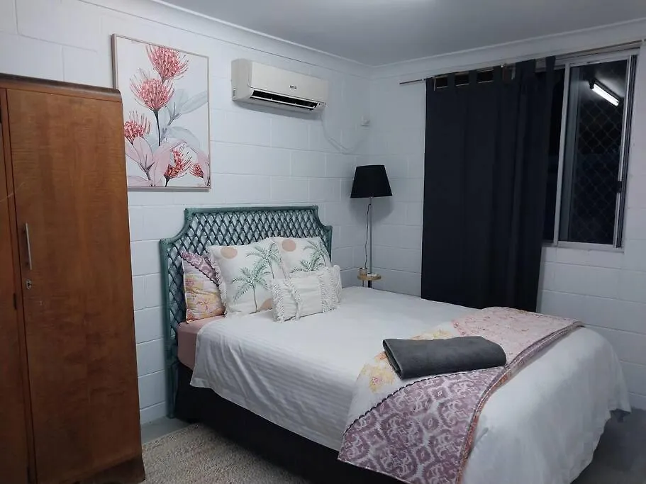 Lily St Courtyard Oasis Apartment Townsville 0*,  Australia
